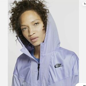 Nike Sportswear Windrunner Cargo Rebel Jacket in Light Purple (plus size)